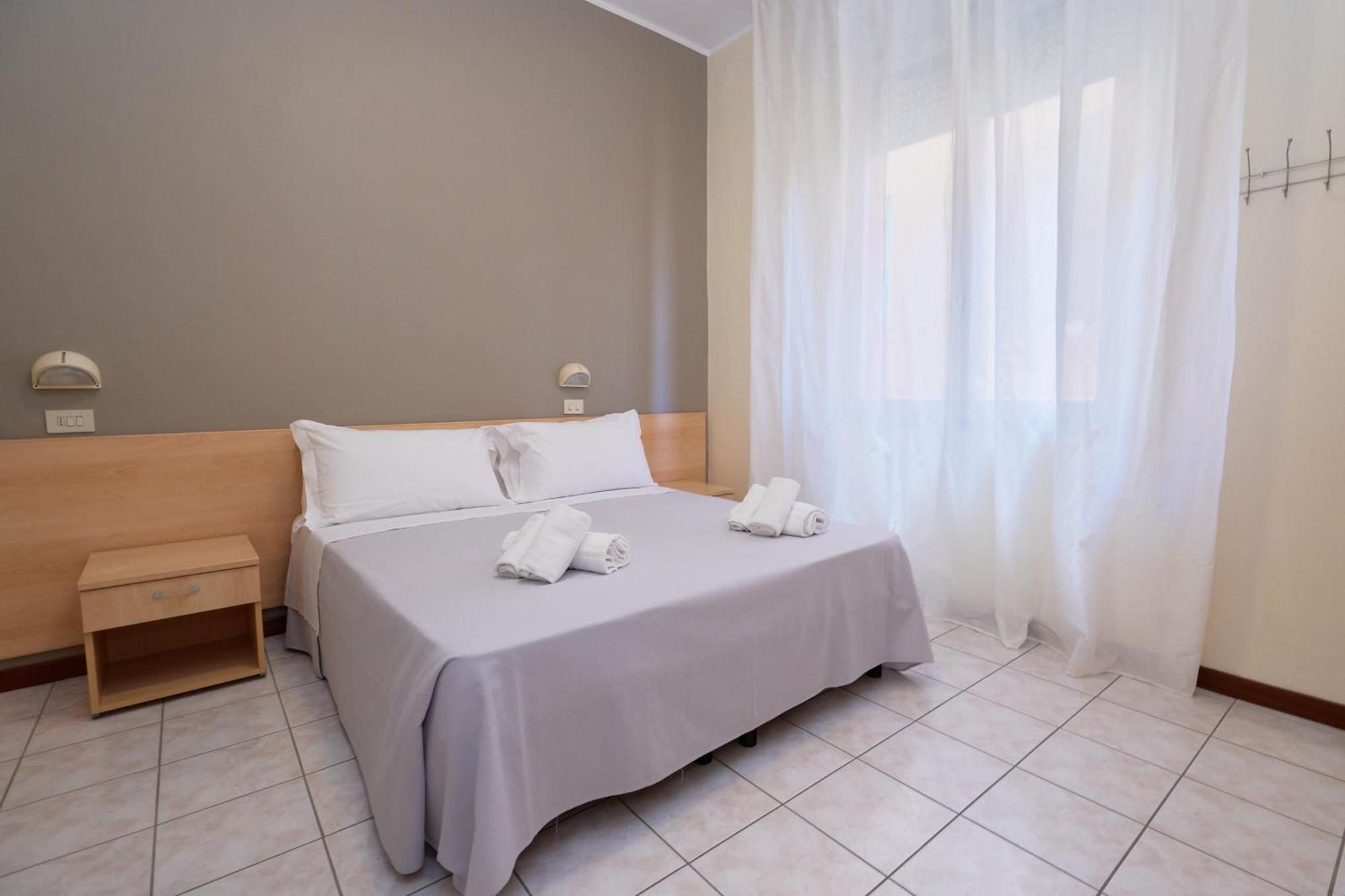 Hotel Jolanda Μπελάρια-Ιτζέα Μαρίνα Εξωτερικό φωτογραφία