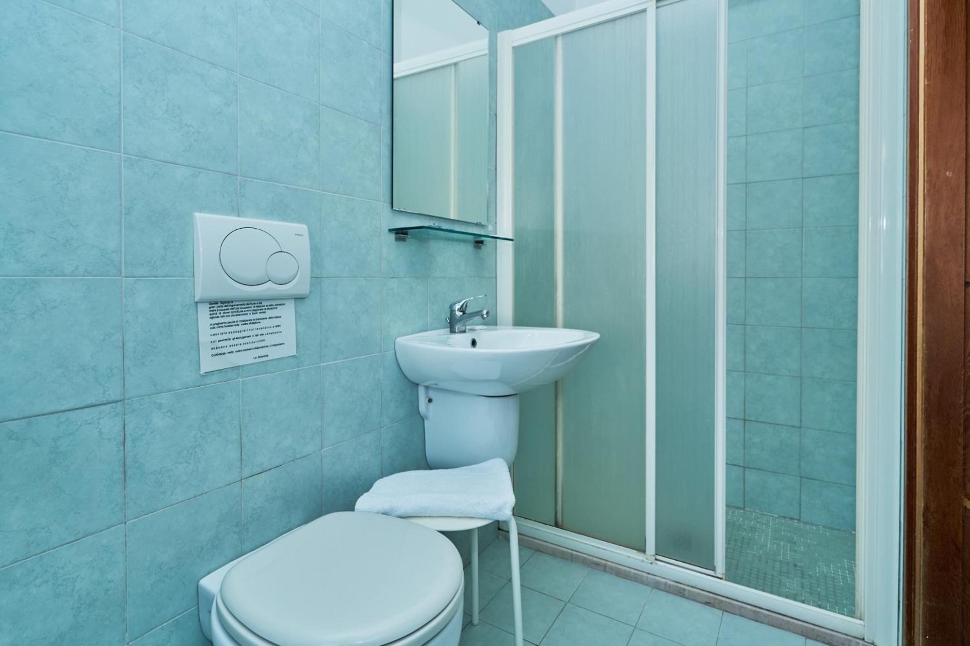 Hotel Jolanda Μπελάρια-Ιτζέα Μαρίνα Εξωτερικό φωτογραφία