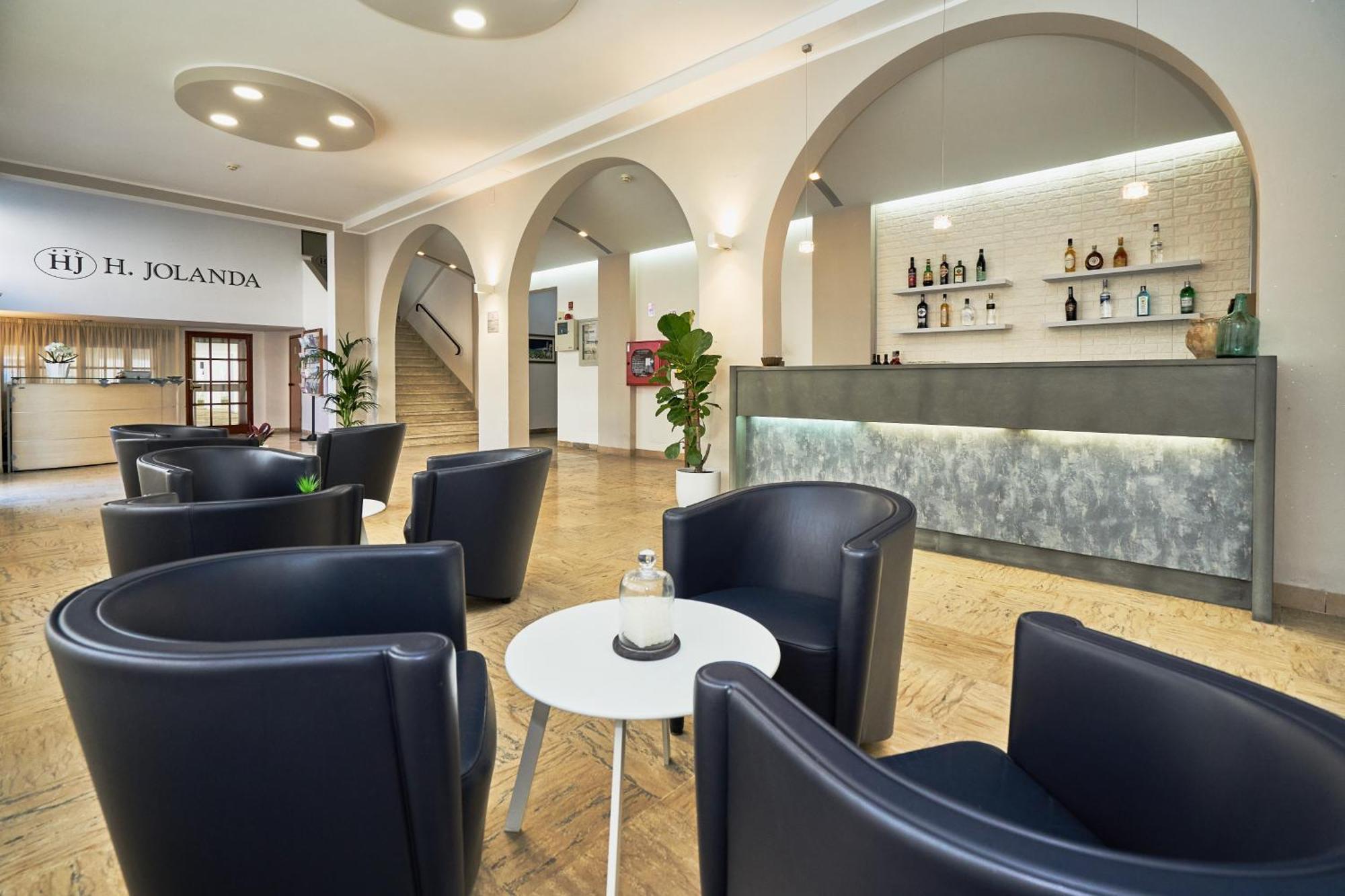 Hotel Jolanda Μπελάρια-Ιτζέα Μαρίνα Εξωτερικό φωτογραφία